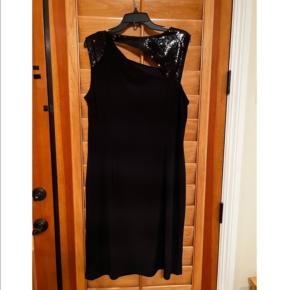 Calvin Klein Black Dress w/Sequin 18